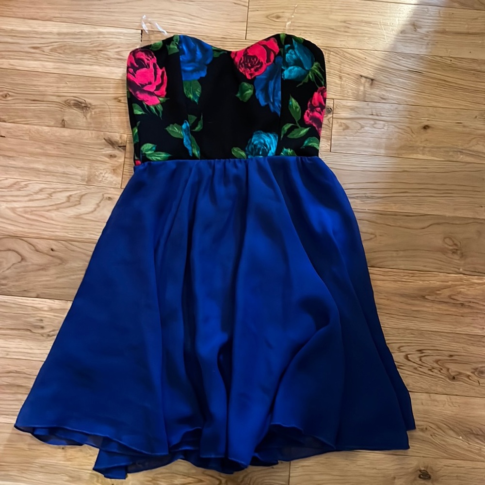 Beautiful flower mini dress